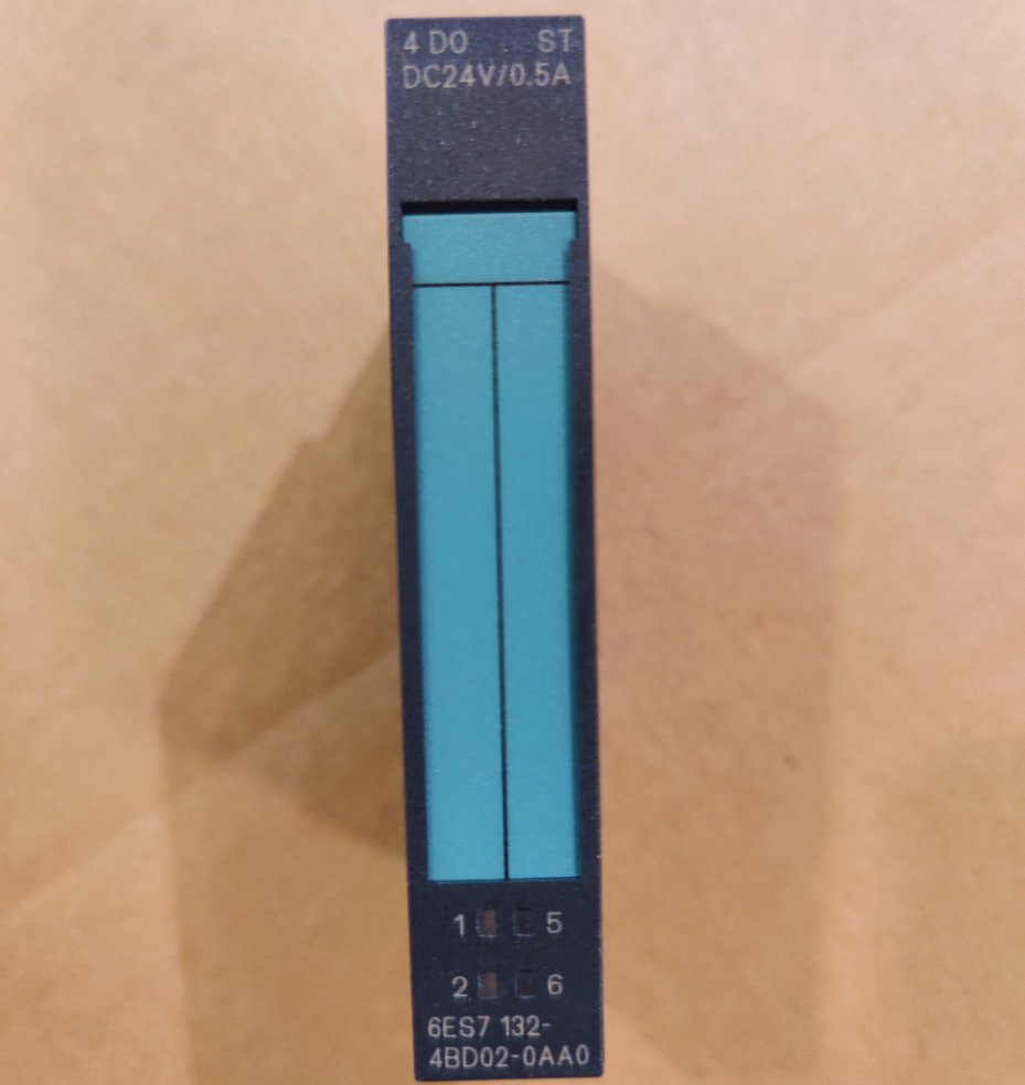 ET200S, 4DO, 24Vdc/0.5A (6ES7132-4BD02-0AA0)